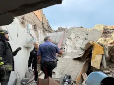 In una foto fornita dall'ufficio stampa dei Carabinieri la palazzina di due piani crollata a Saviano, in provincia di Napoli, a seguito di una esplosione di gas gpl. Saviano 22 settembre 2024. +++ HO NO SALES - DITORIAL USE ONLY +++ o +++ ANSA PROVIDES ACCESS TO THIS HANDOUT PHOTO TO BE USED SOLELY TO ILLUSTRATE NEWS REPORTING OR COMMENTARY ON THE FACTS OR EVENTS DEPICTED IN THIS IMAGE; NO ARCHIVING; NO LICENSING +++