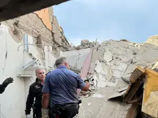 In una foto fornita dall'ufficio stampa dei Carabinieri la palazzina di due piani crollata a Saviano, in provincia di Napoli, a seguito di una esplosione di gas gpl. Saviano 22 settembre 2024. +++ HO NO SALES - DITORIAL USE ONLY +++ o +++ ANSA PROVIDES ACCESS TO THIS HANDOUT PHOTO TO BE USED SOLELY TO ILLUSTRATE NEWS REPORTING OR COMMENTARY ON THE FACTS OR EVENTS DEPICTED IN THIS IMAGE; NO ARCHIVING; NO LICENSING +++