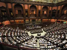 20100202 - ROMA - POL: L. IMPEDIMENTO, VOTAZIONI ALLA CAMERA.Una panoramica dell'Aula di Montecitorio durante le votazioni sugli emendamenti alla legge sul Legittimo Impedimento questo pomeriggio 2 febbraio alla Camera dei Deputati. MAURIZIO BRAMBATTI/ANSA/BT