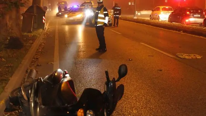 Udine 14 Dicembre 2013 Viale Venezia incidente TeleFoto Copyright Petrussi Foto Press / Bressanutti