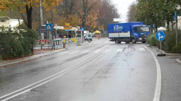 Bumbaca Gorizia 18.11.2014 Gradisca bar Emopili e Centrale luogo incidente Fotografia di Pierluigi Bumbaca Bumbaca Gorizia 18.11.2014 Gradisca bar Emopoli e Centrale luogo incidente Fotografia di Pierluigi Bumbaca
