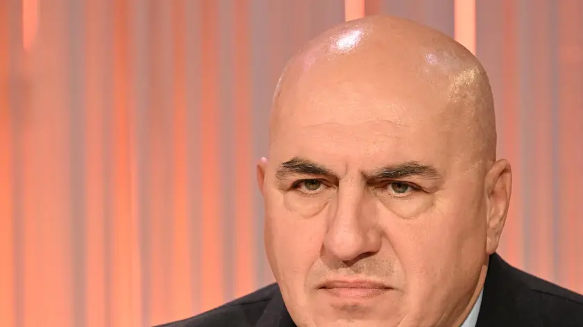 Il ministro della Difesa, Guido Crosetto, ospite del programma 'Cinque minuti' su Raiuno, Roma, 30 ottobre 2023. ANSA/CLAUDIO PERI