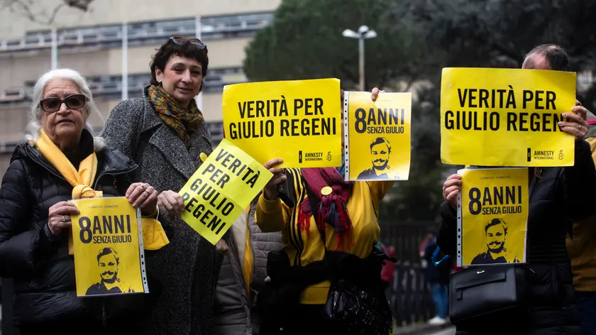 Supporters demonstrate outside the Palace of Justice before the start of the first hearing in the trial for the murder of Italian student Giulio Regeni in 2016, in Rome, Italy, 20 February 2024. ANSA/ANGELO CARCONI