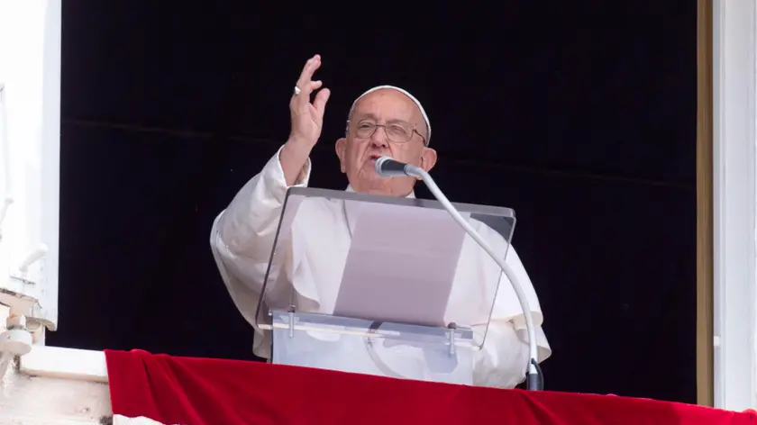Pope Francis leads the Regina Coeli prayer from his office window overlooking Saint Peter’s Square at the Vatican City, 09 June 2024. ANSA/VATICAN MEDIA +++ ANSA PROVIDES ACCESS TO THIS HANDOUT PHOTO TO BE USED SOLELY TO ILLUSTRATE NEWS REPORTING OR COMMENTARY ON THE FACTS OR EVENTS DEPICTED IN THIS IMAGE; NO ARCHIVING; NO LICENSING +++ NPK +++