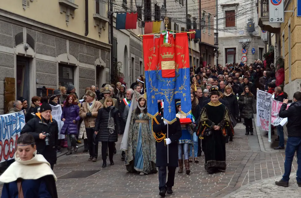 Gemona 6 gennaio 2016 tallero corteo © Petrussi Foto Press - Massimo Turco