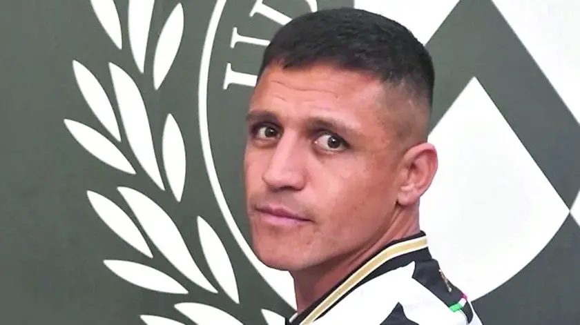 L'attaccante cileno Alexis Sánchez, 35 anni
