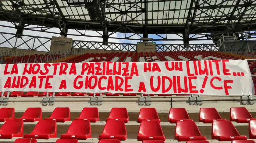I tifosi della Triestina non vedono di buon occhio il prestito dello stadio Rocco per un paio di partite al Pordenone