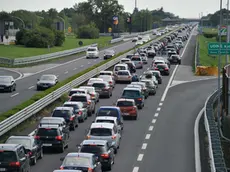 Udine 31 agosto 2013.Autostrada A 4 Bollino Rosso..Chiuso l'ingresso Udine SUD direzione Trieste..Nella foto la coda dell'autostrada A23 dir Sud vista dal cavalcavia di via Rinaldo Cogolo, Terenzano..© Foto Petrussi Foto Press / Ferraro Simone