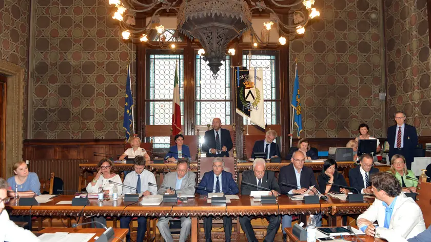 Udine 11 giugno consiglio comunale Agenzia Petrussi foto Turco Massimo