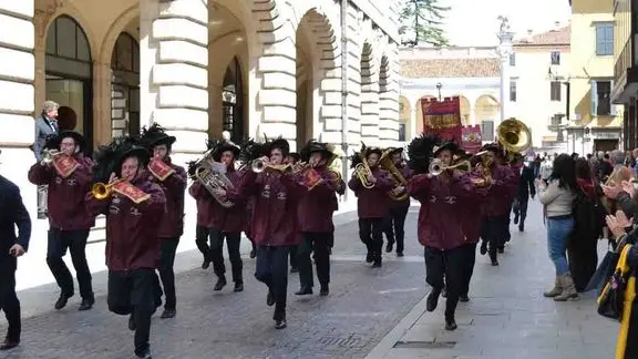 Udine 20 APRILE 2012 bersaglieri Telefoto Copyright Petrussi Foto Press Turco