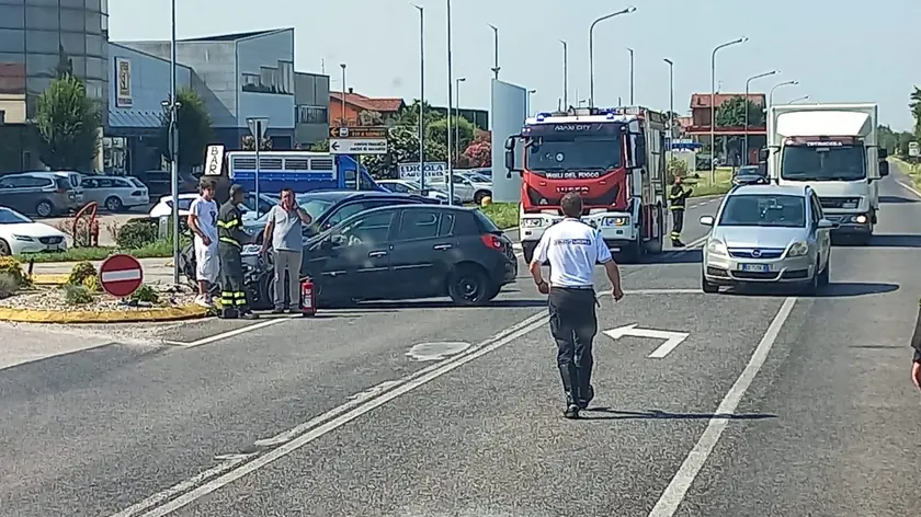 L'incidente a Carpacco (foto di Luigino Venchiarutti)