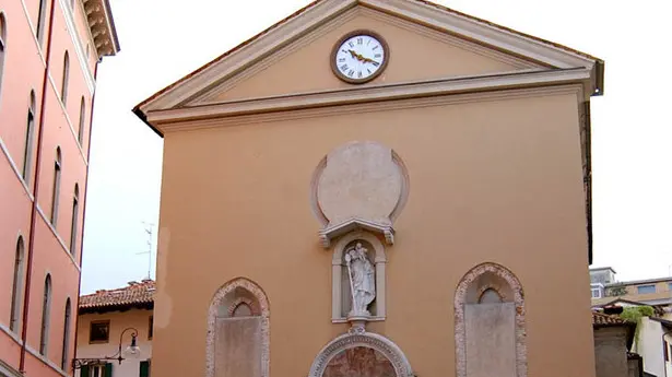 ANTEPRIMA UDINE 22 APRILE 2003 CHIESA SAN CRISTOFORO IN PIAZZETTA SAN CRISTOFORO TELEFOTO COPYRIGHT FOTO AGENCY ANTEPRIMA UDINE