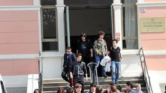 San Daniele del Friuli 31 Marrzo 2011 scuola Manzini Telefoto Copyraight Pfp