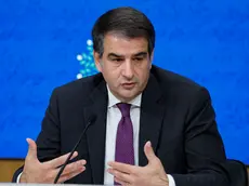 Raffaele Fitto, ministro per gli affari europei, le politiche di coesione e il PNRR durante la conferenza stampa a palazzo Chigi per la riunione della Cabina di regia per il PNRR e del Consiglio dei ministri, Roma 24 giugno 2024. ANSA/FABIO FRUSTACI