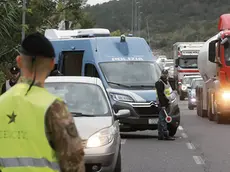 Controlli a un confine tra Italia e Slovenia (foto Lasorte)