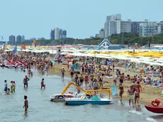 Lignano 27 Giugno 2021. Spiaggia e traffico. © Foto Petrussi