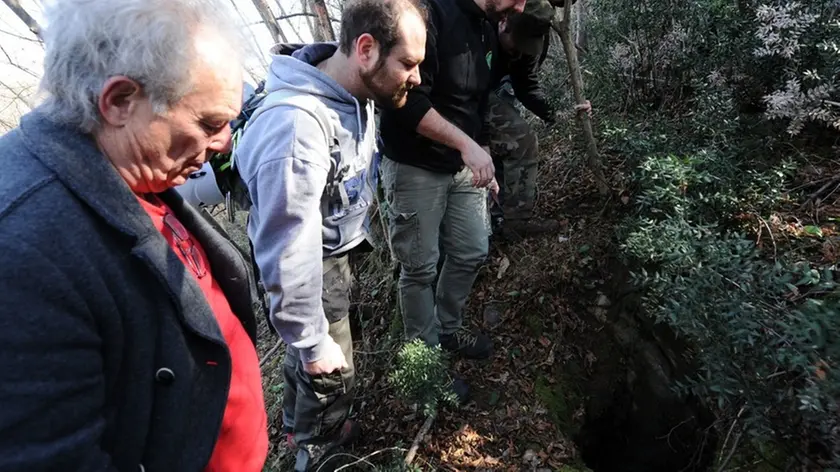 Prepotto e Dolegna del Collio 13 Marzo 2016. Ricerca foibe a Craoretto ed a Scrio'. Copyright Agenzia Foto Petrussi / Petrussi Diego