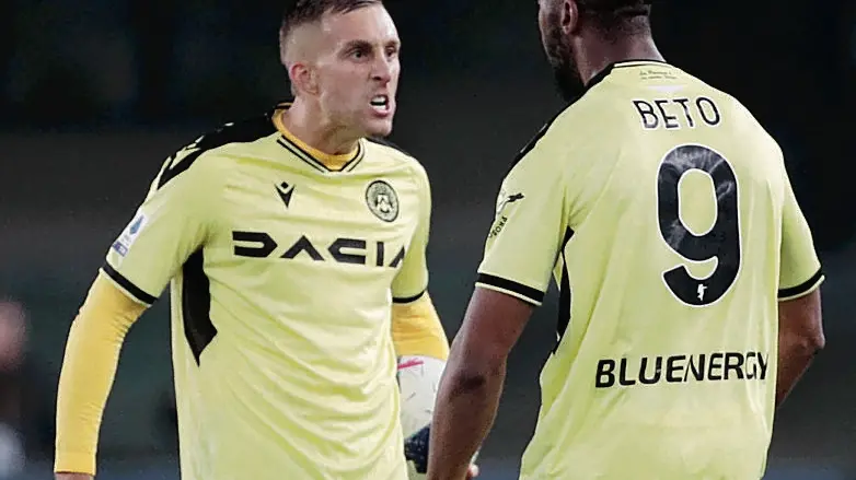 Udinese's Beto jubilates after scoring the goal 1-1 during the Italian Serie A soccer match Hellas Verona vs Udinese Calcio at Marcantonio Bentegodi stadium in Verona, Italy, 03 October 2022. ANSA/EMANUELE PENNACCHIO