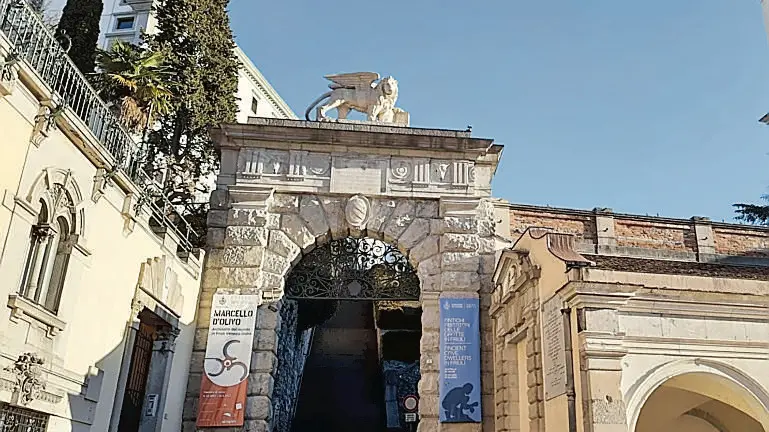 Il luogo a Udine dove il giovane è stato aggredito