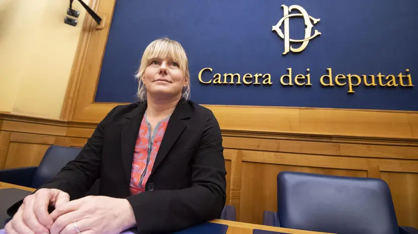 La deputata del Movimento 5 stelle Sara Cunial durante la conferenza stampa indetta da Corvelva (Coordinamento Regionale Veneto per la Libertà delle Vaccinazioni) presso la sala stampa della Camera, Roma, 24 gennaio 2019. ANSA/CLAUDIO PERI