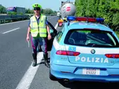 ANTEPRIMA Palmanova, 7 settembre 2004. Ore 14.00.TAMPONAMENTO FRA CAMION IN AUTOSTRADA.La scena dell'incidente dopo l'arrivo della Polizia..Telefoto Copyright Andrea di Varmo/Foto Agency Anteprima © (tutti i diritti riservati, citazione obbligatoria) www.anteprimafoto.it