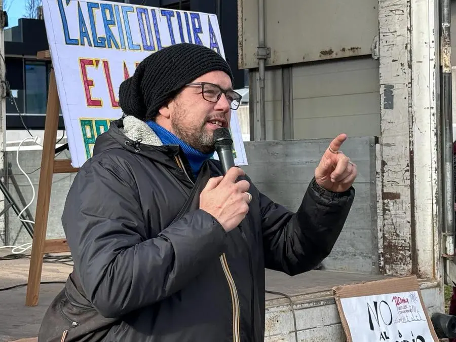 Stefano Puzzer durante il suo intervento in via Sabbadini