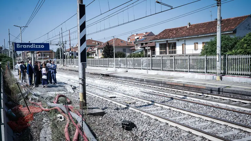 Il sopralluogo di Chiara Gribaudo e commissione parlamentare sicurezza sul lavoro alla stazione di Brandizzo luogo della strage ferroviaria, Torino, 8 settembre 2023 ANSA/TINO ROMANO