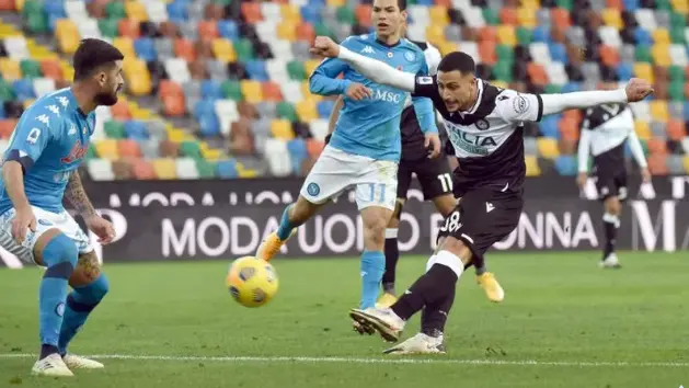 Rolando Mandragora con la maglia dell'Udinese nella stagione 2020/21 © Foto Petrussi