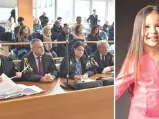 Il tavolo degli avvocati della difesa e, a destra, Penelope Cossaro: la bambina aveva 7 anni