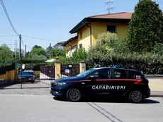 I Carabinieri di Parma sul luogo in cui sono stati ritrovati i resti di un bambino piccolo sepolto a Vignale di Traversetolo (Parma) nello stesso giardino dove il 9 agosto  stato riesumato dal terreno un neonato, seppellito e morto a quanto pare qualche giorno prima. Parma, 14 Settembre 2024. ANSA /ELISABETTA BARACCHI