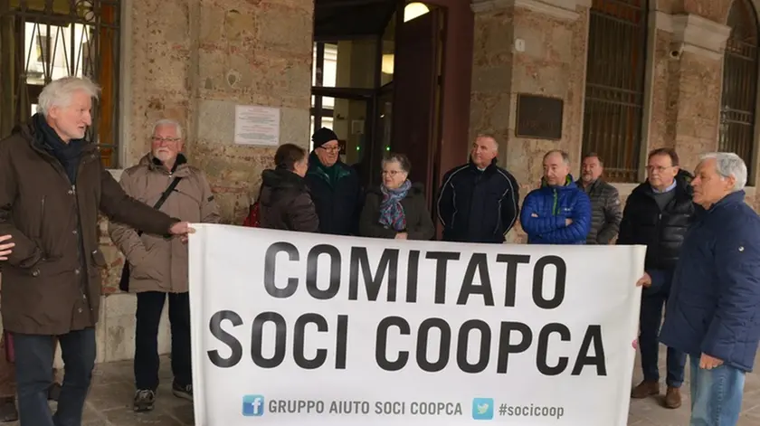 Udine 8 Febbraio 2018 protesta comitato coopca. Agenzia Petrussi foto Massimo Turco