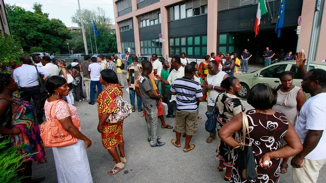 MANIFESTAZIONE EXTRACOMUNITARI IN PREFETTURA PN