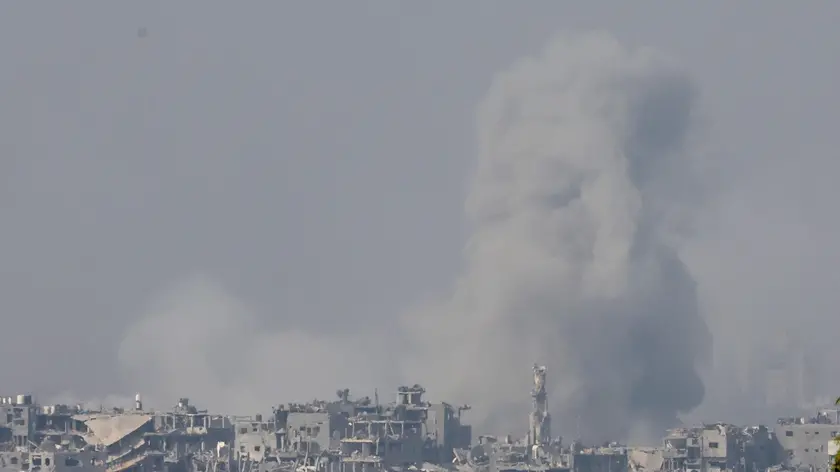 epa10953908 Smoke billows from the northern Gaza Strip following an Israeli military strike, as seen from southern Israel, 02 November 2023. More than 8,500 Palestinians and at least 1,400 Israelis have been killed, according to the Israel Defense Forces (IDF) and the Palestinian health authority, since Hamas militants launched an attack against Israel from the Gaza Strip on 07 October, and the Israeli operations in Gaza and the West Bank which followed it. EPA/ABIR SULTAN