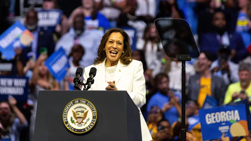 epa11572474 US Vice President and Democratic presidential nominee Kamala Harris speaks during a campaign rally at the Enmarket Arena in Savannah, Georgia, USA, 29 August 2024. Harris will face former US President and Republican presidential nominee Donald J. Trump during the election on 05 November 2024. EPA/HUNTER D. CONE