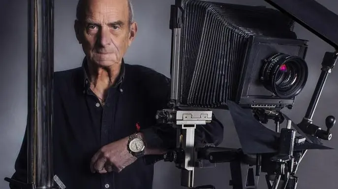Un fotoritratto di Jean Turco, l’artista con l’amica Cristina Gattel e in uno dei suoi momenti a Giais