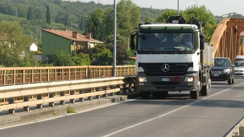 Bumbaca Gorizia 30.07.2008 Il ponte di Sagrado - Foto di Pierluigi Bumbaca