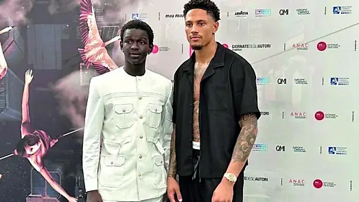 Maduka Okoye con l’attore Seydou, già star del fortunato “Io Capitano”