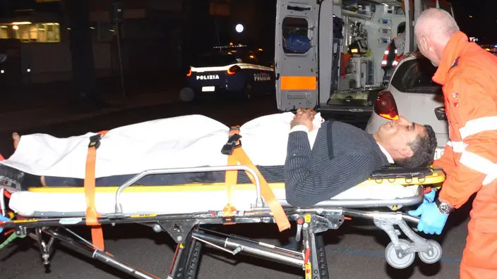 Udine 16 febbraio 2015 rissa zona stazione feriti ed arresti cc polizia vigili e 118 Telefoto Copyright Petrussi Foto Turco Massimo