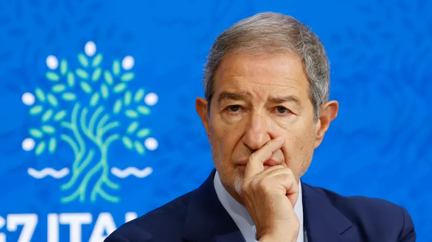 Nello Musumeci, ministro per la protezione civile e le politiche del mare, durante la conferenza stampa a palazzo Chigi dopo la riunione della Cabina di regia per il PNRR e del Consiglio dei ministri, Roma 24 giugno 2024. ANSA/FABIO FRUSTACI