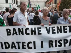 20/07/2016 Treviso. Manifestazione del Coordinamento associazioni banche popolari venete in difesa dei risparmiatori danneggiati dal dissesto delle due banche popolari della regione, Veneto Banca e Popolare di Vicenza