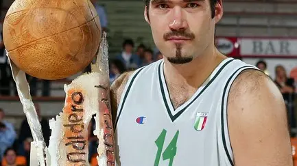 Anteprima,Udine, 18 settembre 2004. TORNEO SNAIDERO. Chiacig e il Trofeo. Foto © Foto Agency Anteprima www.fotoanteprima.it