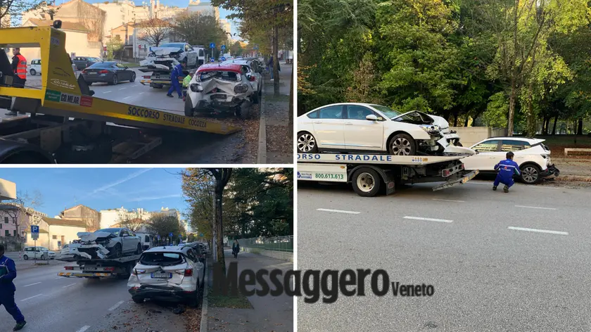 Le immagini delle auto distrutte a Pordenone