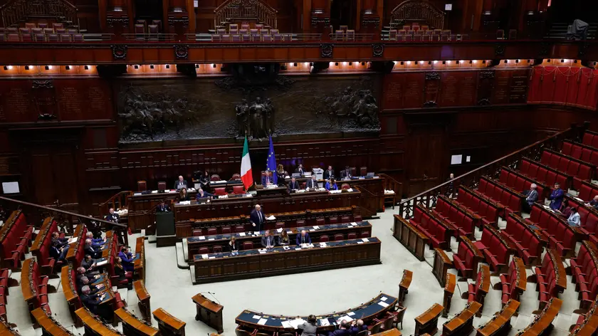 Il ministro della Difesa Guido Crosetto alla Camera durante l'interpellanza urgente su intervista rilasciata al Corriere della Sera, Roma, 1 Dicembre 2023. ANSA/GIUSEPPE LAMI