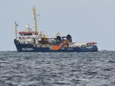 26/01/2019 Siracusa Manifestazione a favore dello sbarco dei 47 migranti dalla Sea Watch 3 ormeggiata da ieri a circa un miglio dalla costa di Augusta. Allâ€™iniziativa partecipano, tra gli altri, anche rappresentanti delle navi umanitarie Se-Watch e Meditarranea insieme ad Arci, ActionAid, Amnesty International, Cgil, Emergency, Legambiente, Libera e Rete antirazzista catanese.