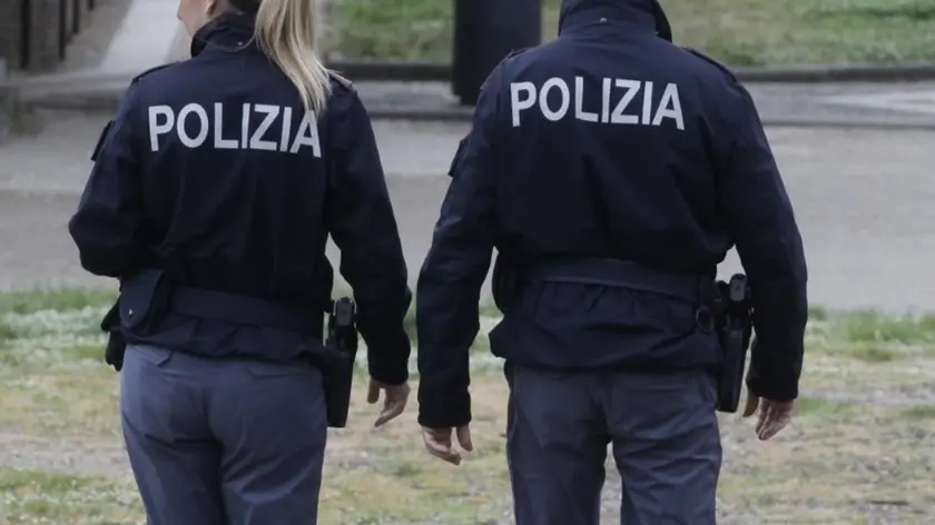 Dodicenne tenta di strangolare un coetaneo, rissa in una scuola della zona di Cordenons