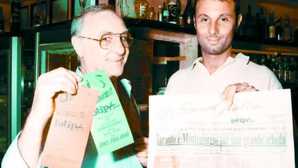 Gianfranco e Stefano Pallini al Caffè Commercio nel 1996