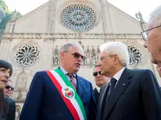 Gemona - Il Presidente della Repubblica Sergio Mattarella dinanzi al Duomo S. Maria Assunta, oggi 6 maggio 2016 (Foto di Paolo Giandotti - Ufficio per la Stampa e la Comunicazione della Presidenza della Repubblica) Petrussi