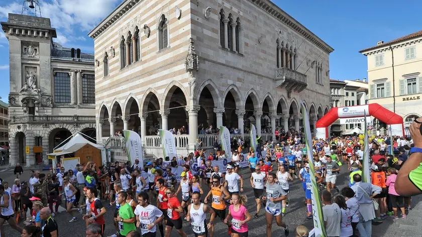 Udine, 20 settembre 2015. 16¡ Maratonina citta' di Udine. Nella foto la partenza della half marathon competitiva. Copyright ag Foto Petrussi / Ferraro Simone