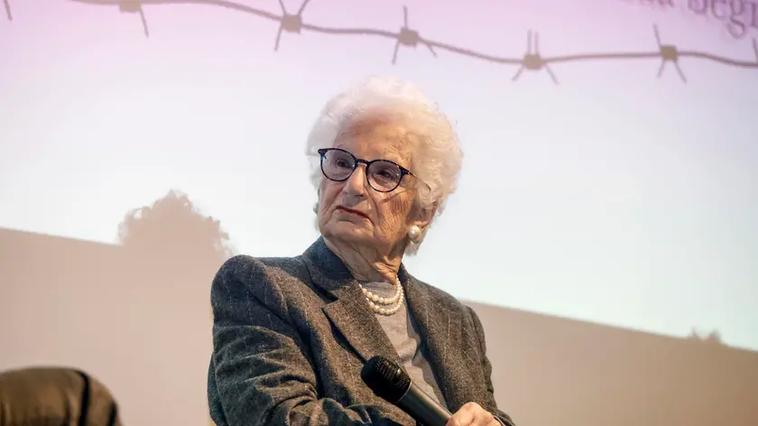 Liliana Segre partecipa all'evento "Siate la farfalla gialla che vola sopra il filo spinato" al Memoriale della Shoah a Milano, 16 maggio 2023.ANSA/MOURAD BALTI TOUATI