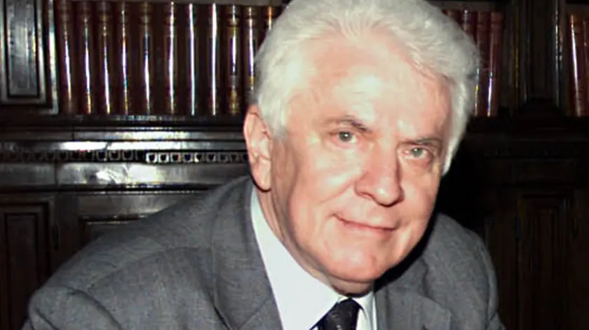 ANTEPRIMA UDINE 13 MARZO 2002 ACCORDO UNIVERSITA' E ACCADEMIA "NICO PEPE" CON IL RETTORE HONSELL TELEFOTO FOTO AGENCY ANTEPRIMA UDINE IMMAGINE INVIATA DA UFFICIO STAMPA UNIVERSITA' DI UDINE SIMONETTA DI ZANUTTO PER REDAZIONE DI UDINE